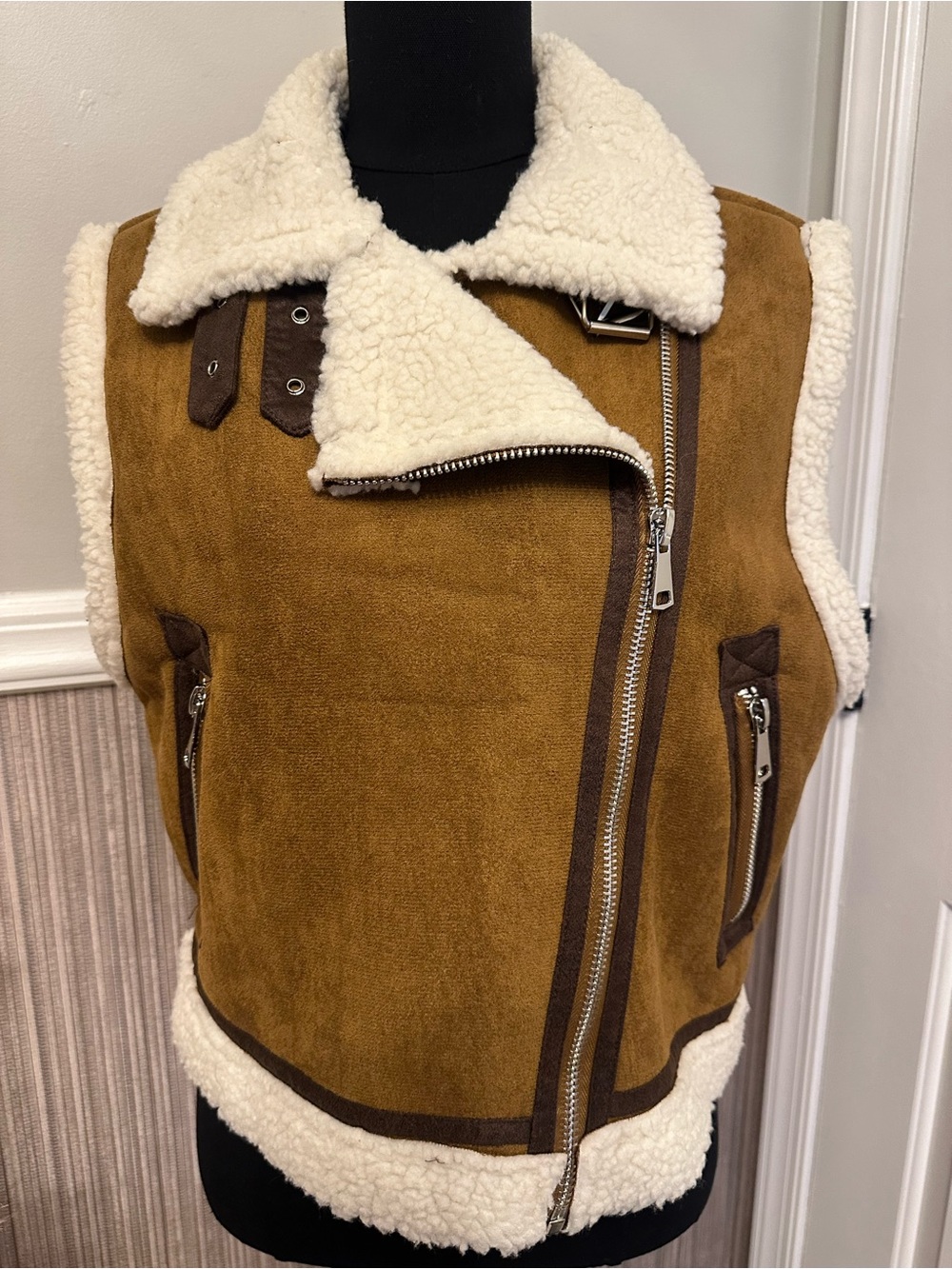 Commense Sherpa Faux Suede Moto Vest Brown Cream Small NWOT Aviator Biker